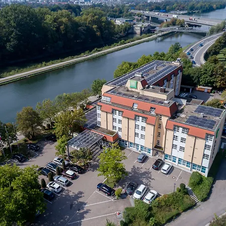Ibis Styles 3* רגנסבורג